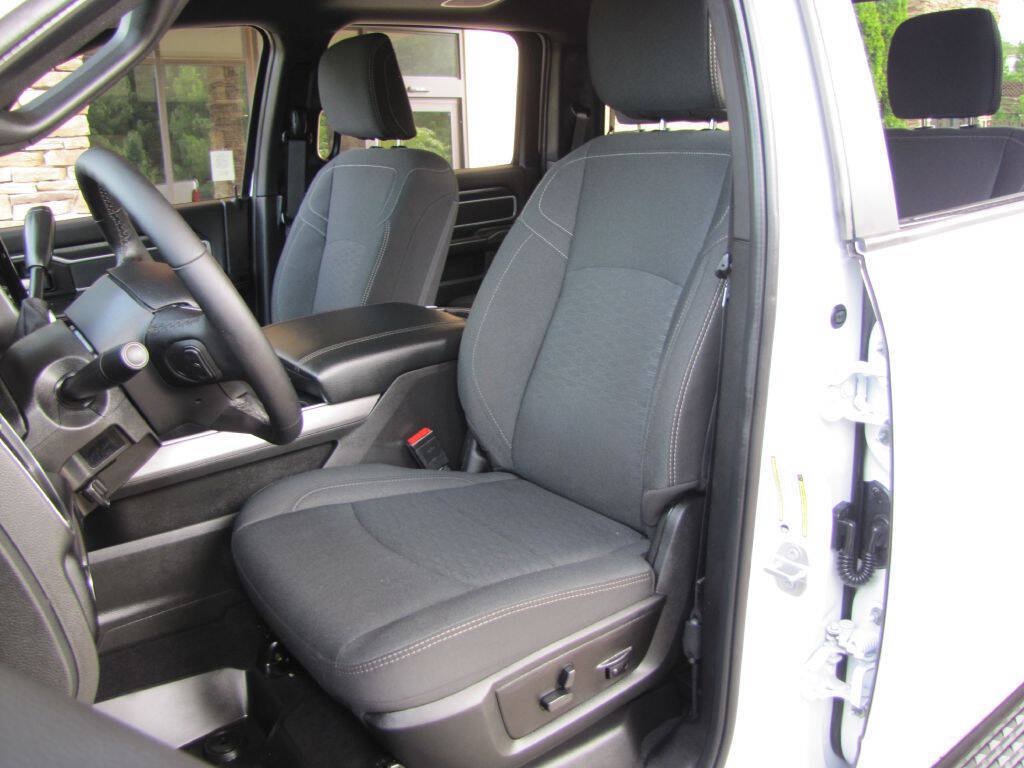 Used 2025 RAM 2500 Big Horn AWD/4WD image 25