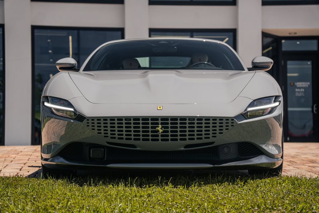 Used 2022 Ferrari Roma RWD image 10