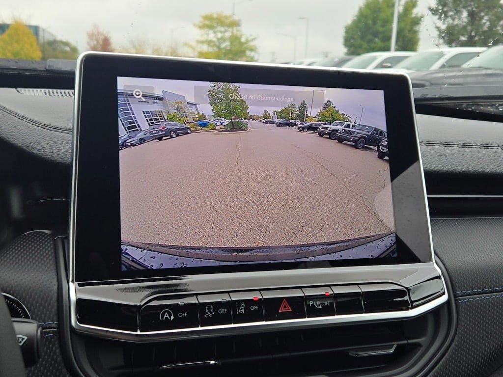 New 2026 Jeep Compass Limited w/ Limited Altitude Pack image 29