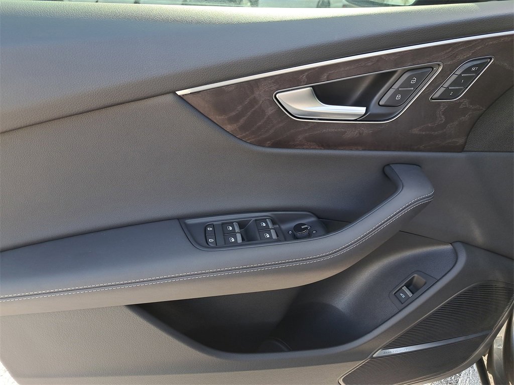 Certified 2023 Audi Q8 Prestige image 20