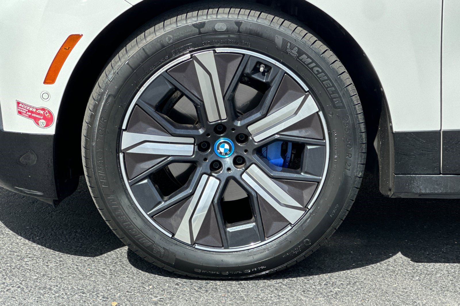 Certified 2024 BMW iX xDrive50 w/ Sport Package image 39