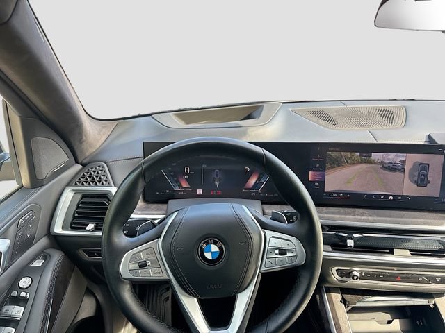 Used 2024 BMW X7 xDrive40i w/ Executive Package image 18