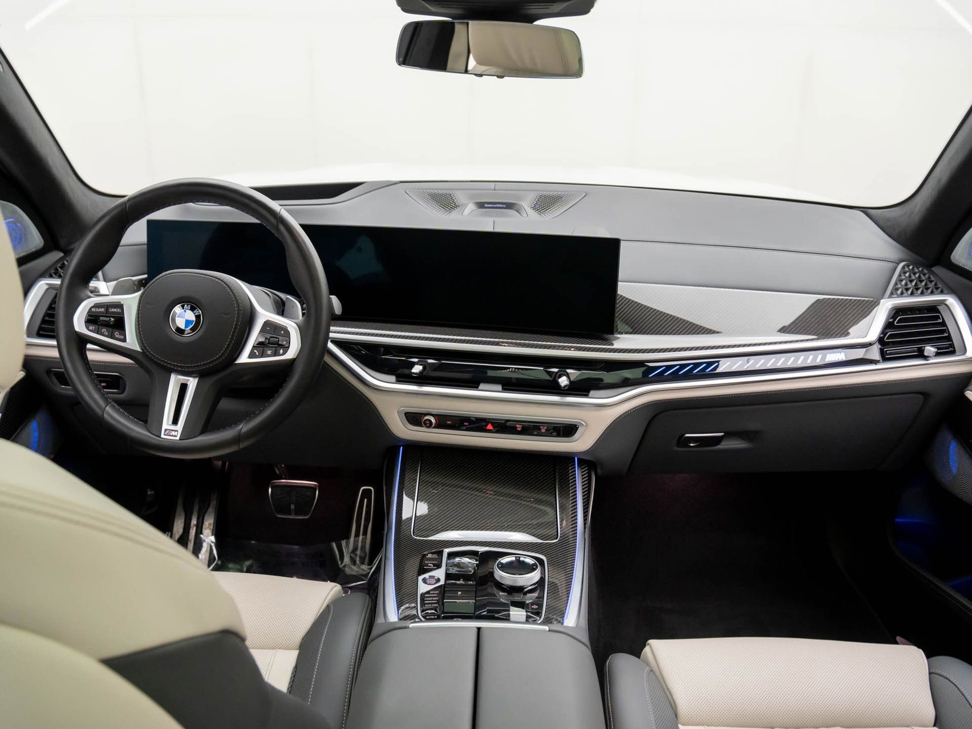 Certified 2025 BMW X7 M60i image 10