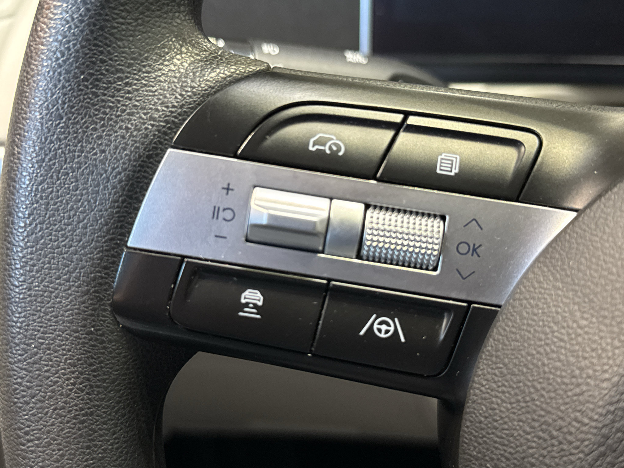 Used 2025 Hyundai Tucson SEL FWD image 23