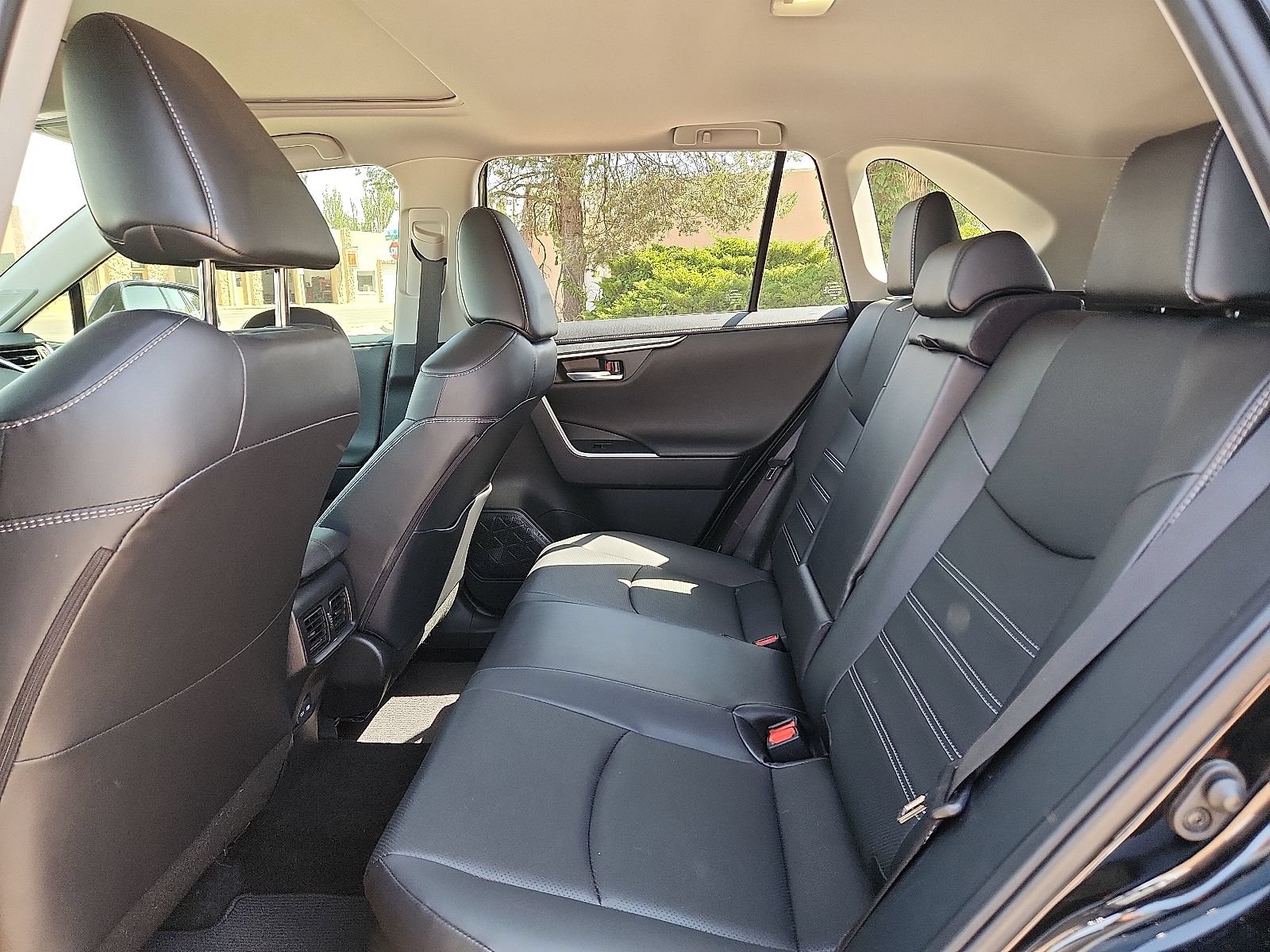Used 2023 Toyota RAV4 Limited AWD/4WD image 8