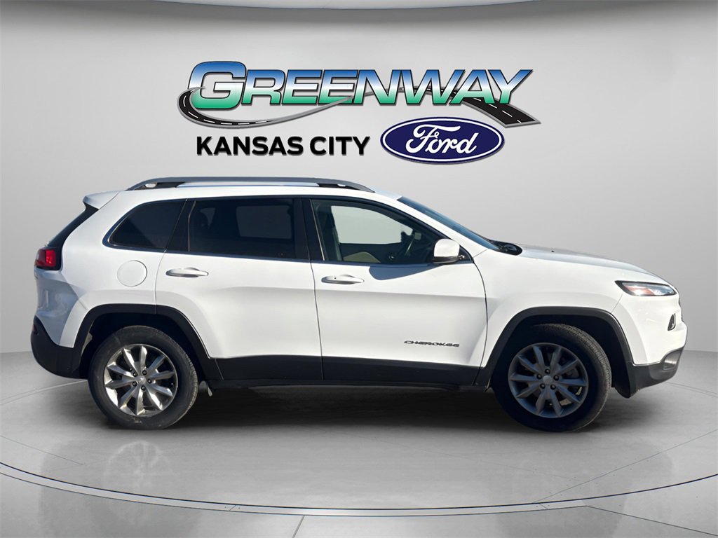 Used 2018 Jeep Cherokee Limited image 8