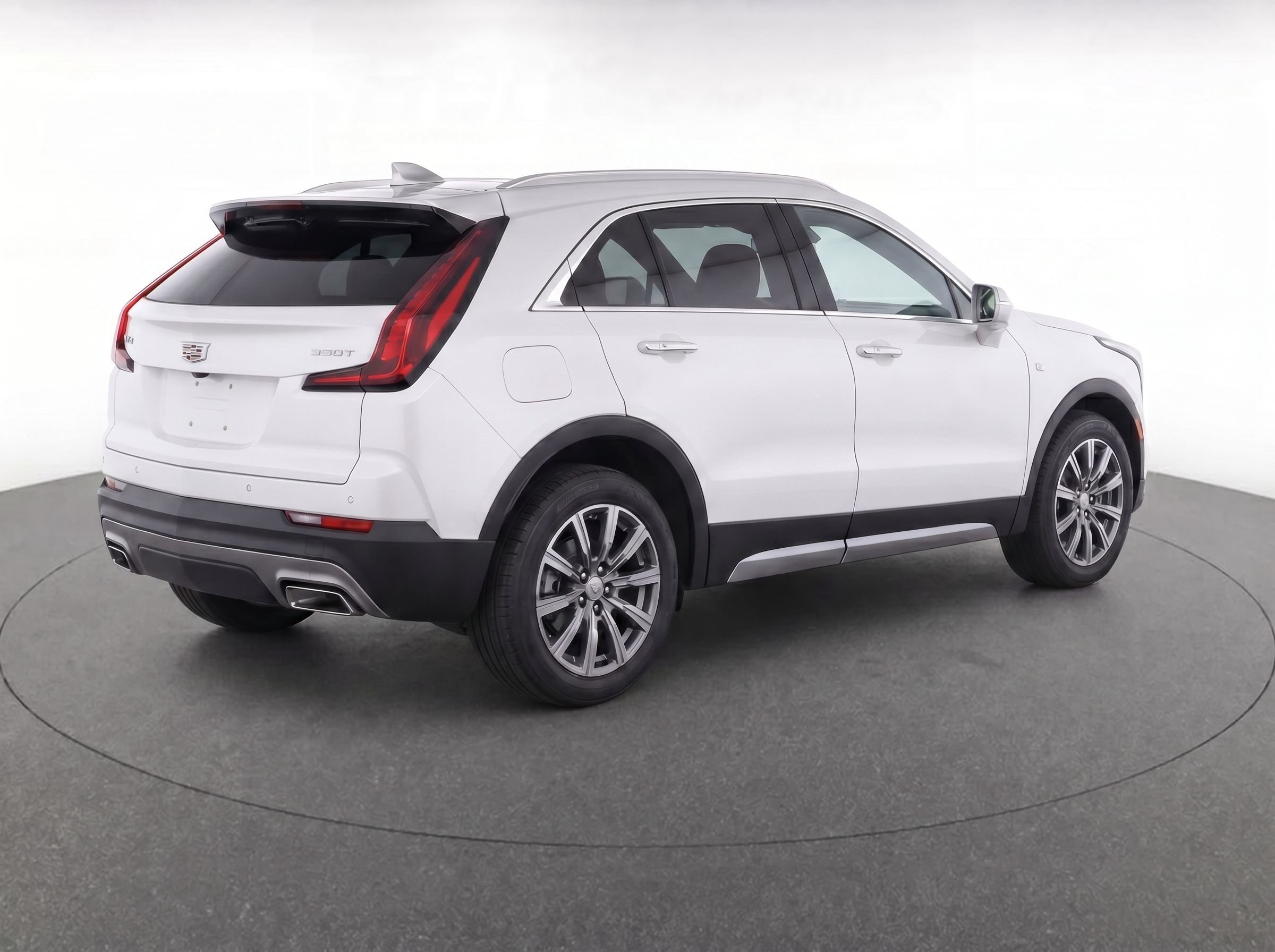 Certified 2023 Cadillac XT4 Premium Luxury FWD image 4