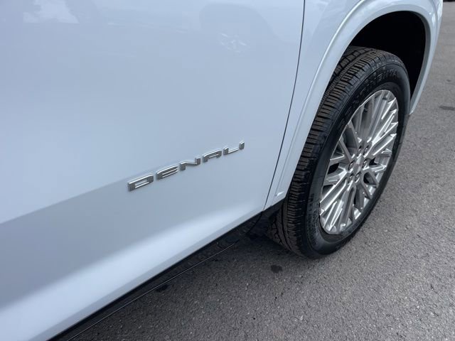 New 2026 GMC Acadia Denali w/ Super Cruise Package image 9