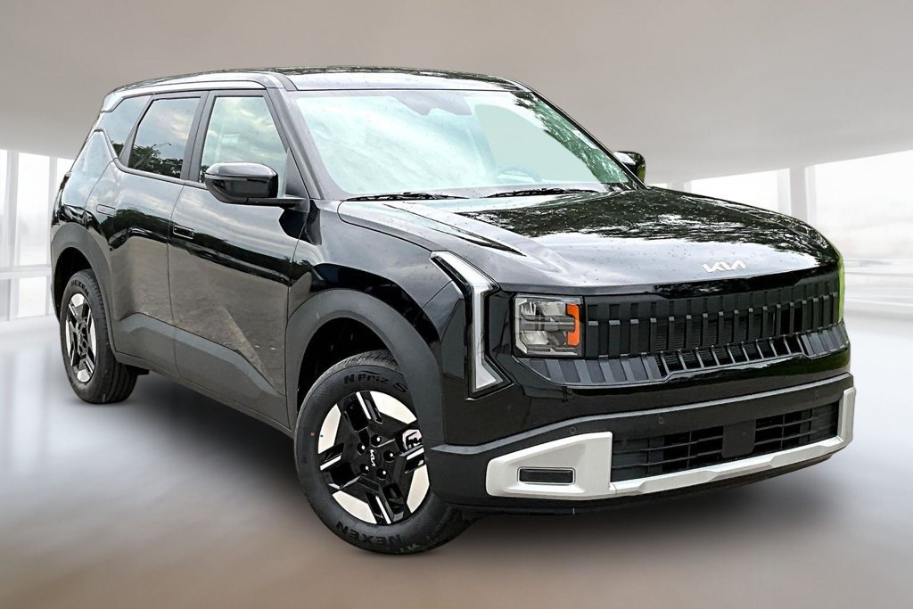 New 2027 Kia Seltos LX AWD/4WD image 2