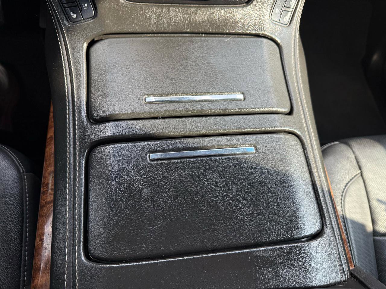 Used 2018 Chevrolet Suburban Premier image 40