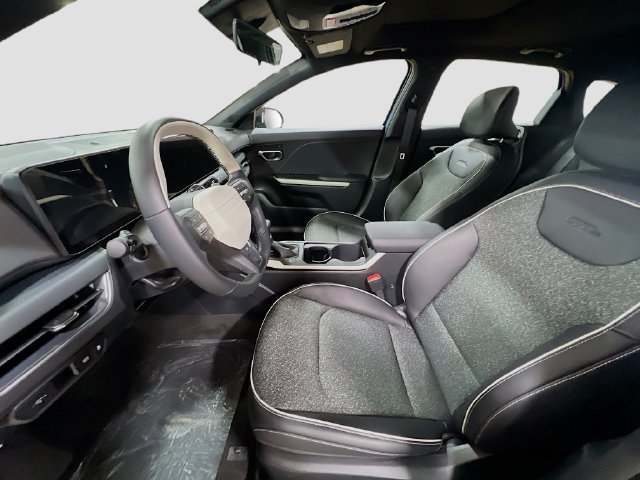 New 2025 Kia K4 EX w/ GT-Line Sunroof Package FWD image 21