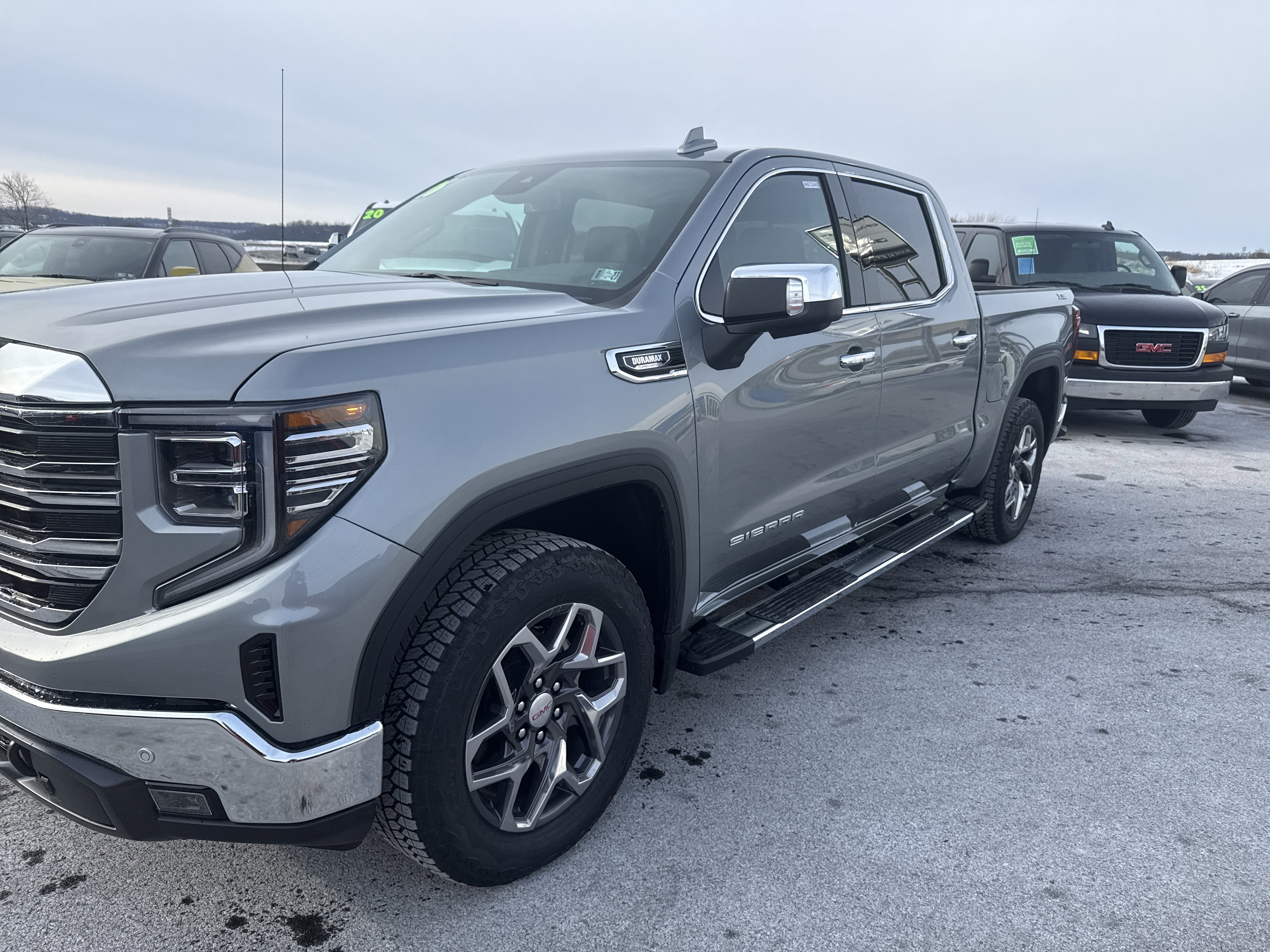 New 2026 GMC Sierra 1500 SLT w/ SLT Premium Plus Package image 7