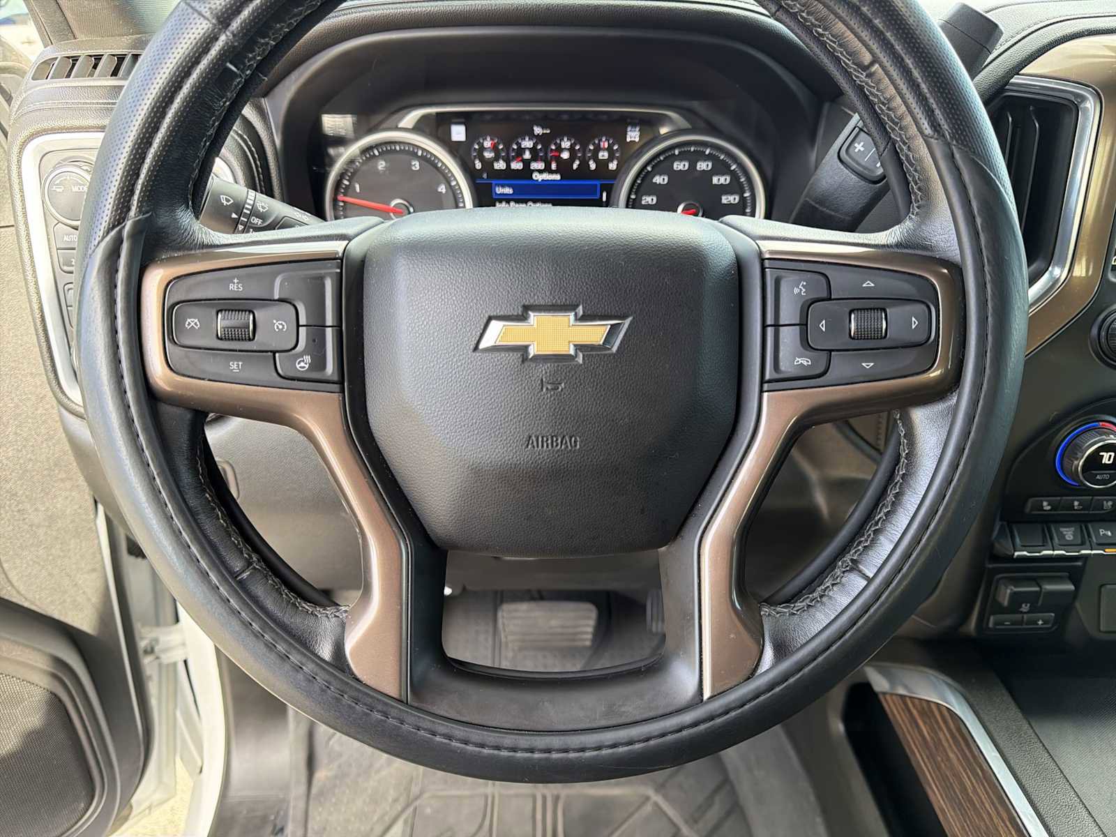 Used 2021 Chevrolet Silverado 3500 High Country image 23
