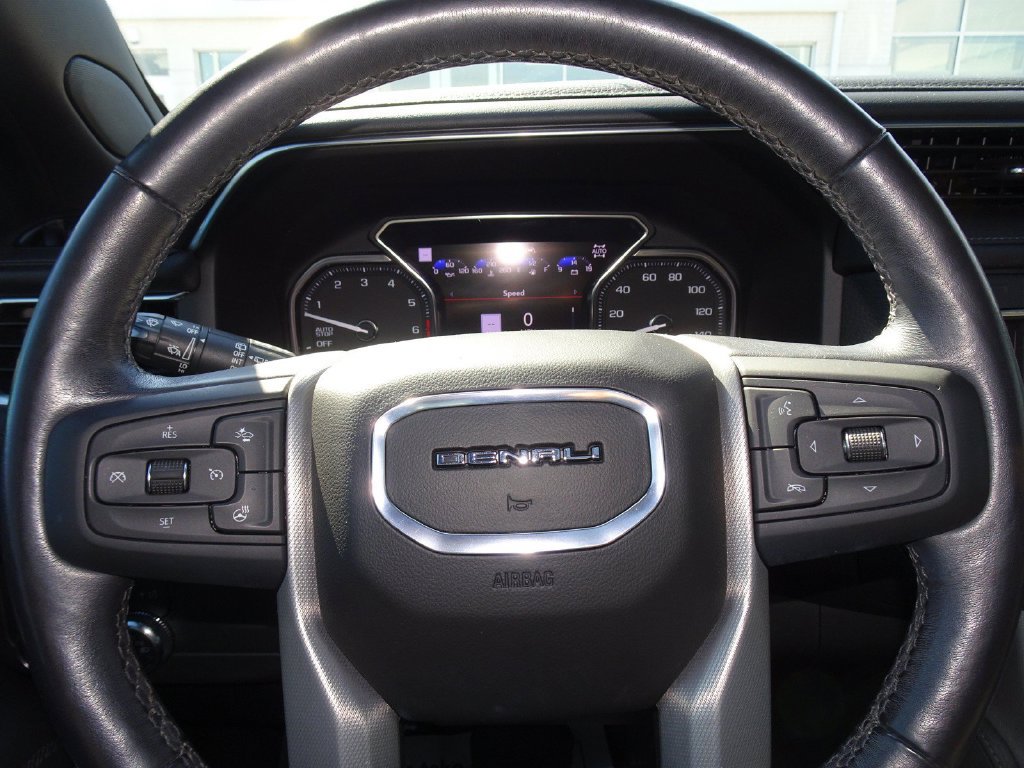 Used 2021 GMC Yukon XL Denali w/ Denali Premium Package AWD/4WD image 23