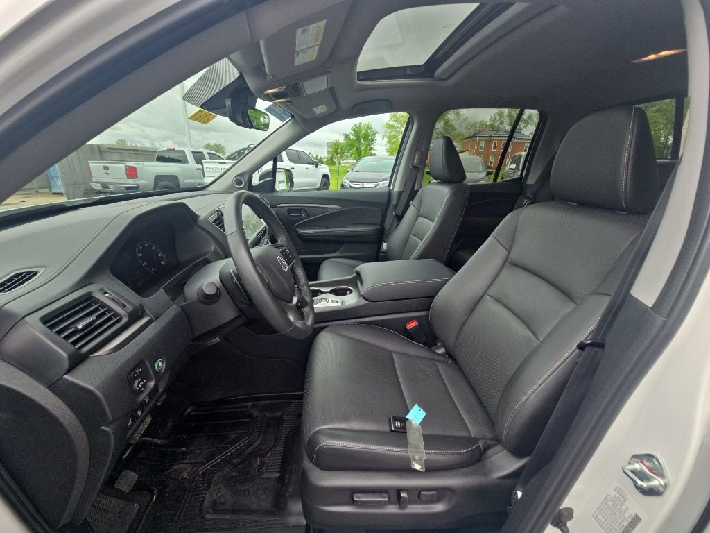Certified 2025 Honda Ridgeline RTL image 14