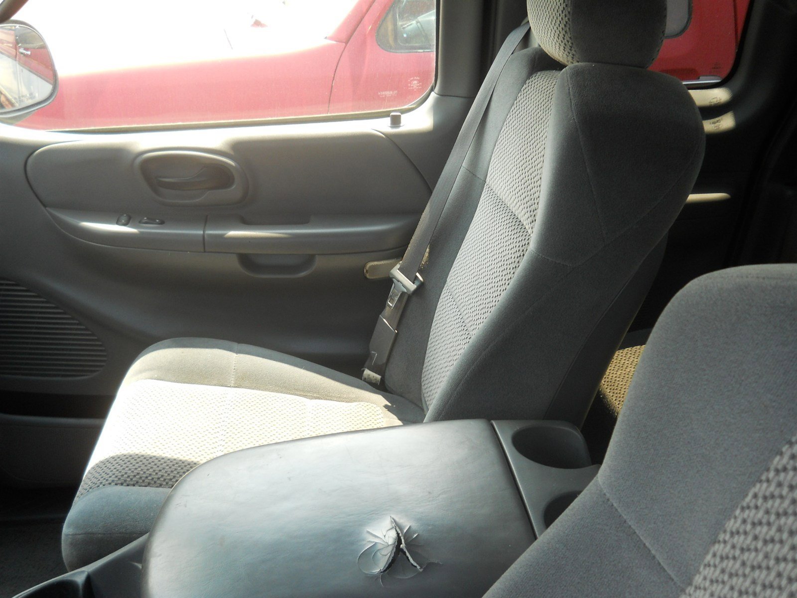 Used 2001 Ford F150 XLT image 9