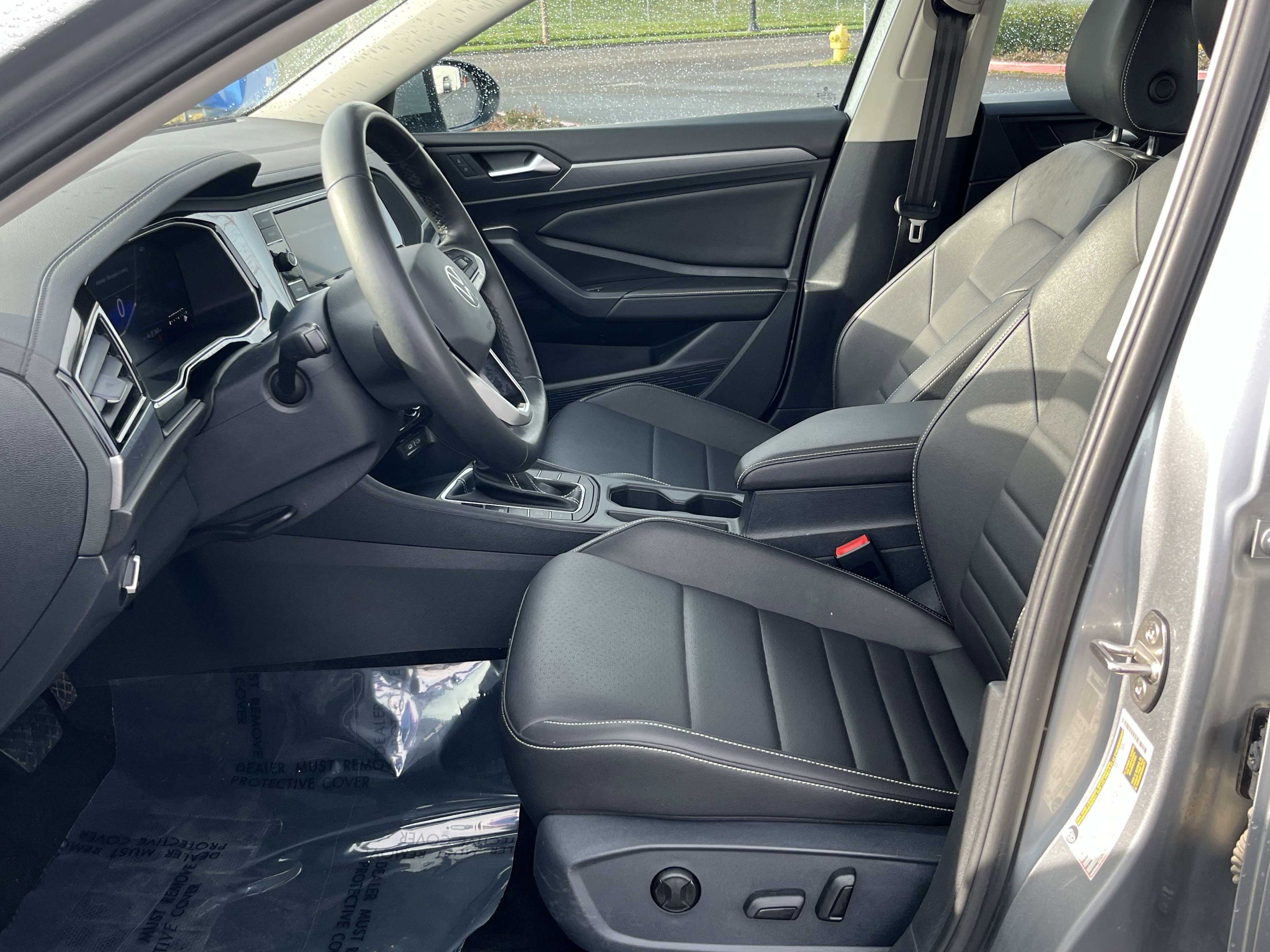 Used 2024 Volkswagen Jetta SE image 10