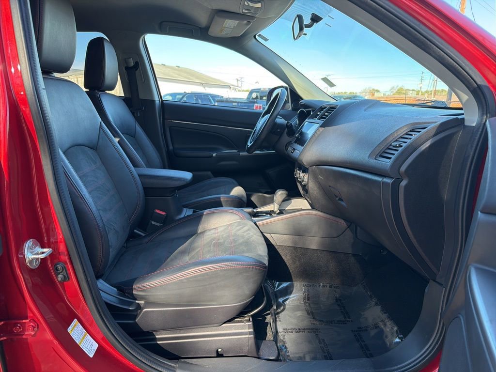 Used 2018 Mitsubishi Outlander Sport SE image 28