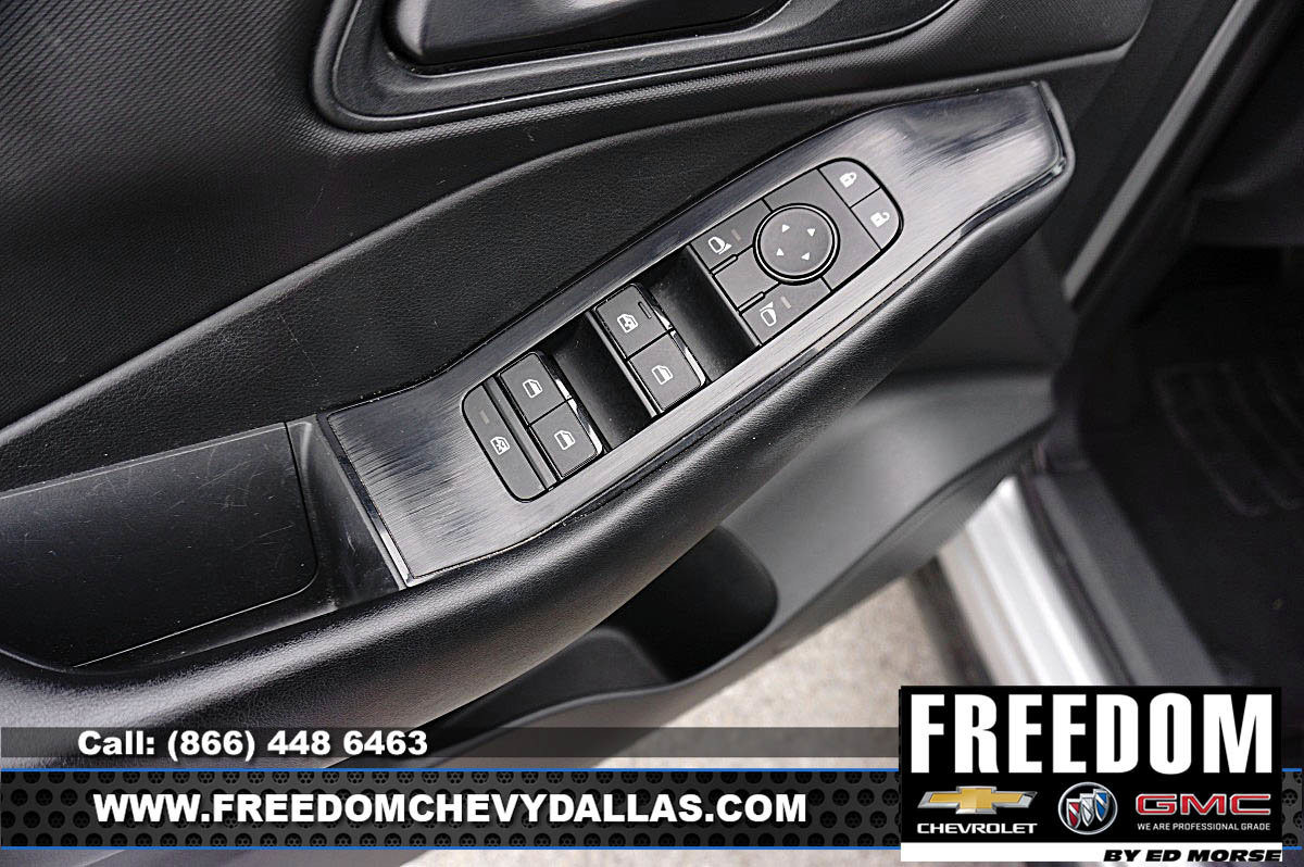 Used 2024 Nissan Rogue S FWD image 35