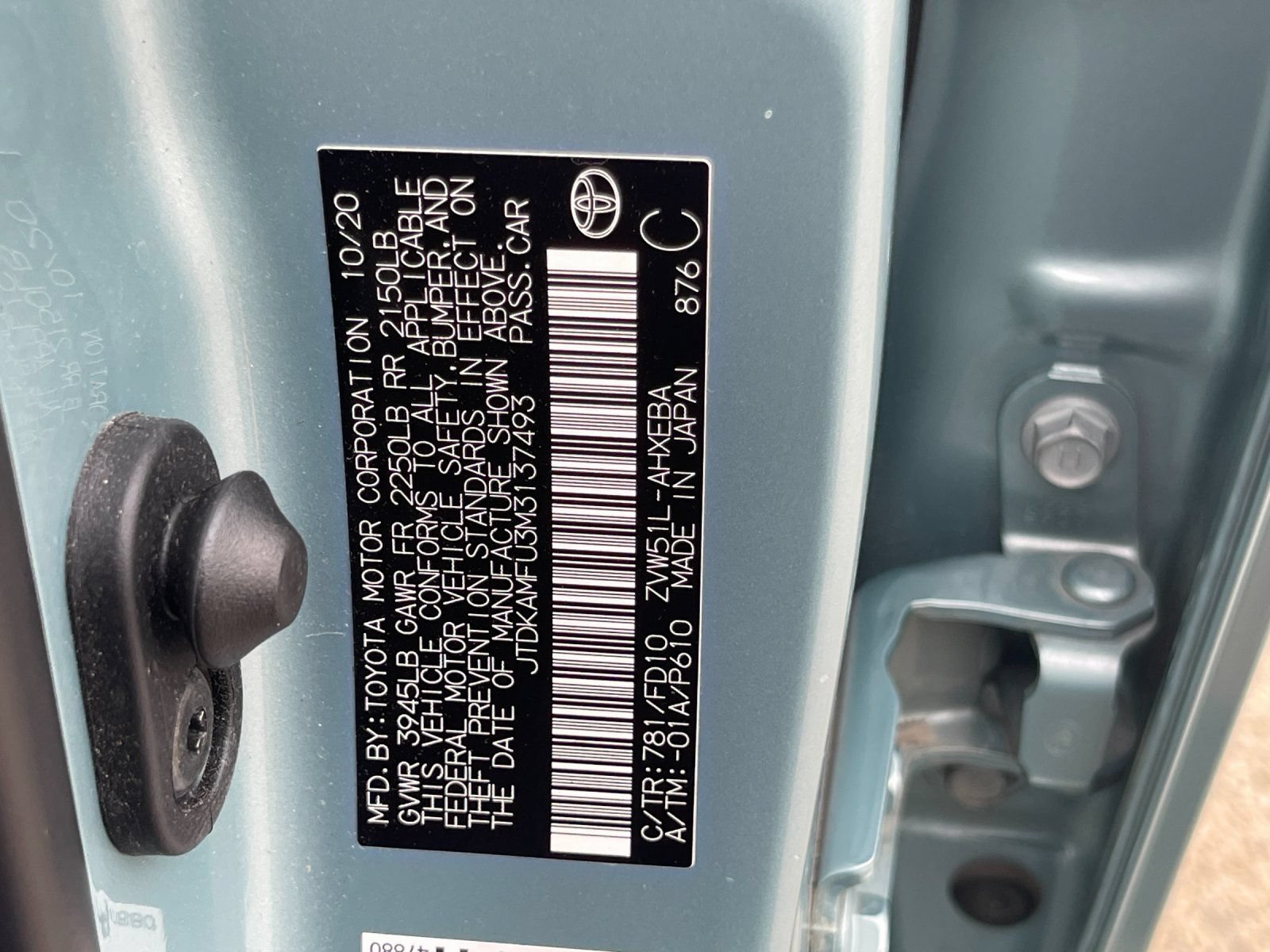 Used 2021 Toyota Prius LE FWD image 32