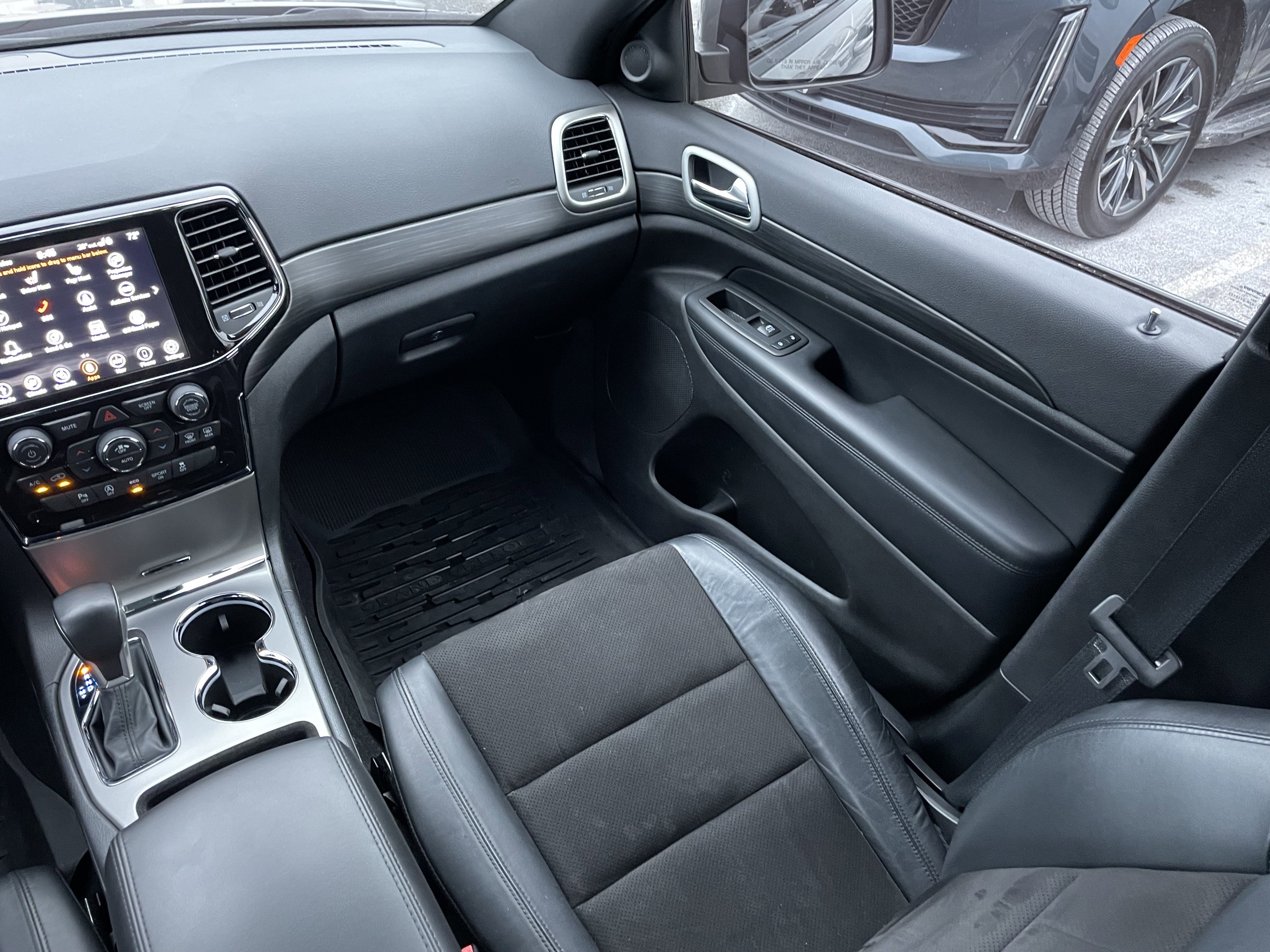 Used 2021 Jeep Grand Cherokee Laredo X image 18