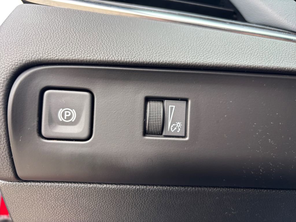 Used 2024 Buick Enclave Essence w/ Sport Touring Edition FWD image 19
