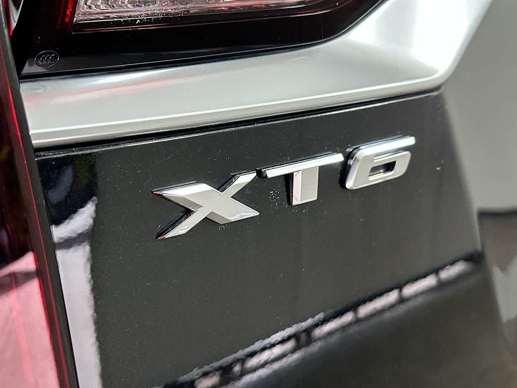 Used 2024 Cadillac XT6 Premium Luxury AWD/4WD image 7