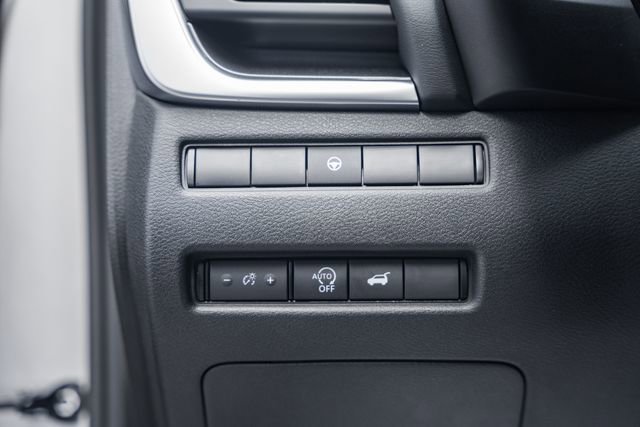 Used 2026 Nissan Rogue SV image 44