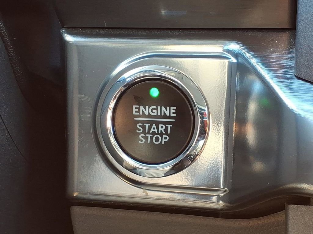 Used 2021 Ford F150 Lariat image 11