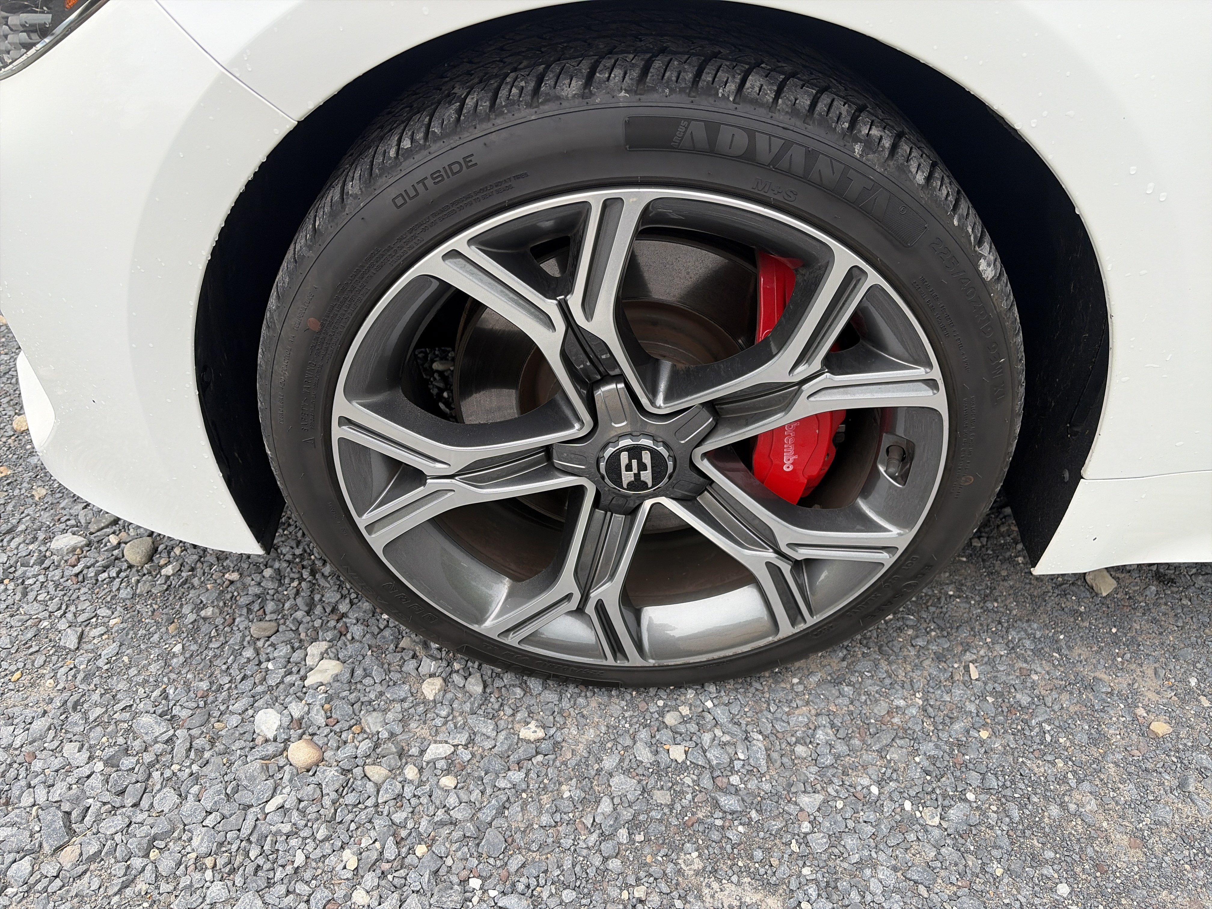 Used 2019 Kia Stinger GT1 AWD/4WD image 10