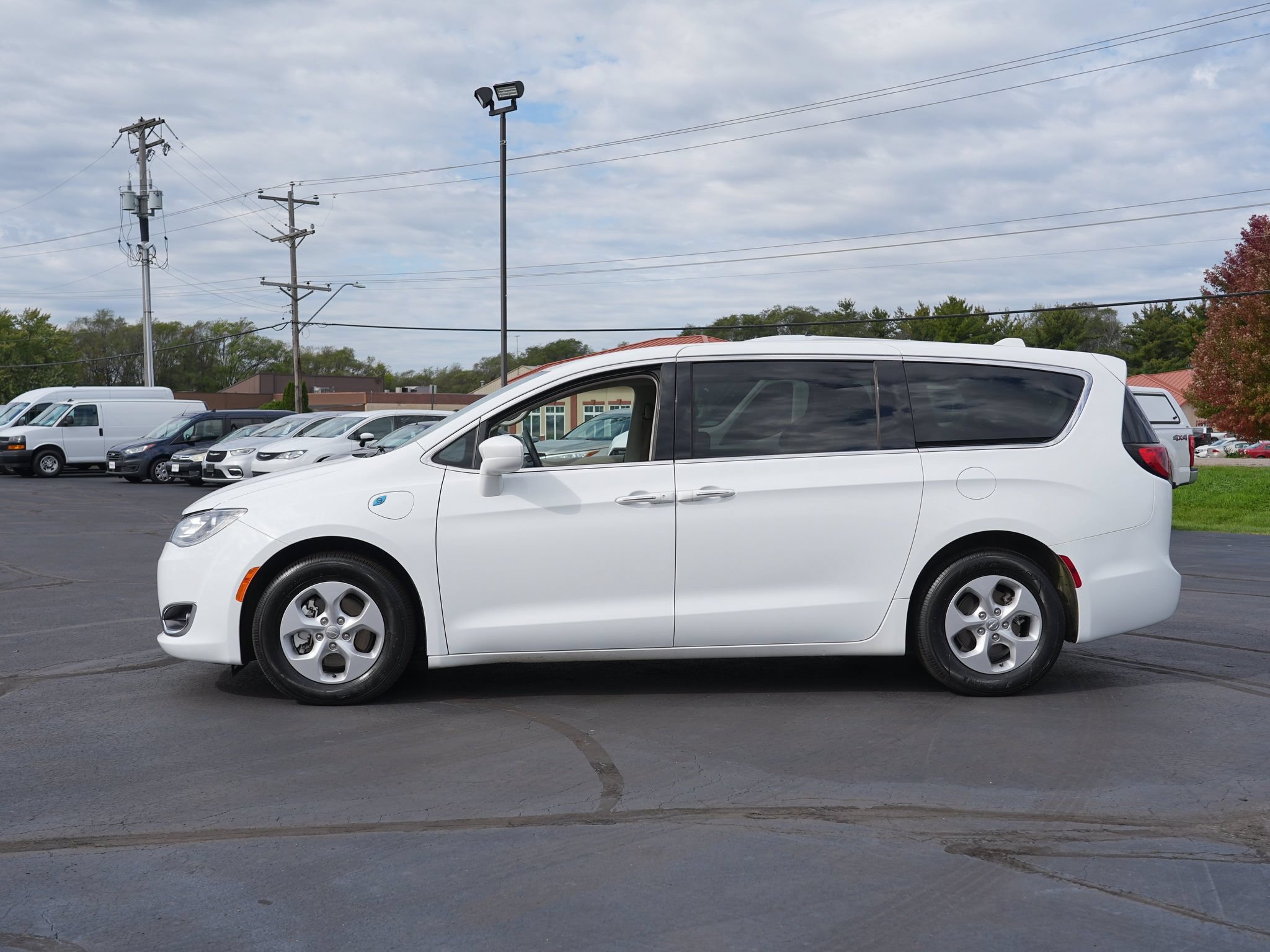 Used 2018 Chrysler Pacifica Touring Plus FWD image 7