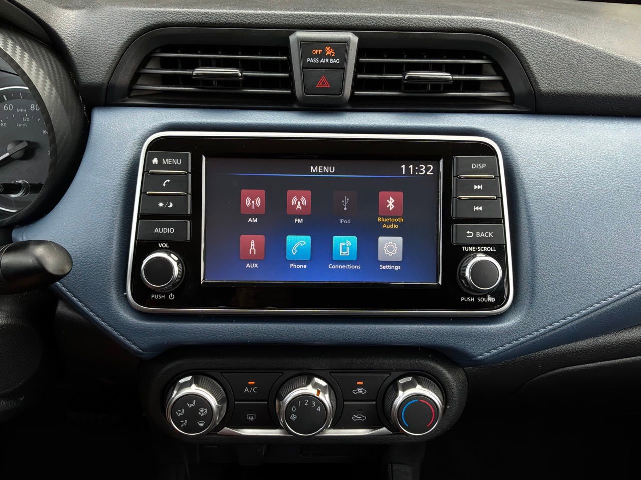 Used 2025 Nissan Versa SV FWD image 24