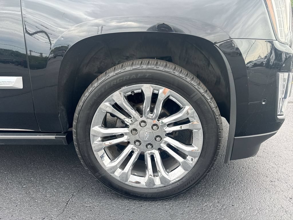 Certified 2017 Cadillac Escalade Premium Luxury w/ LPO, Radiant Package AWD/4WD image 10