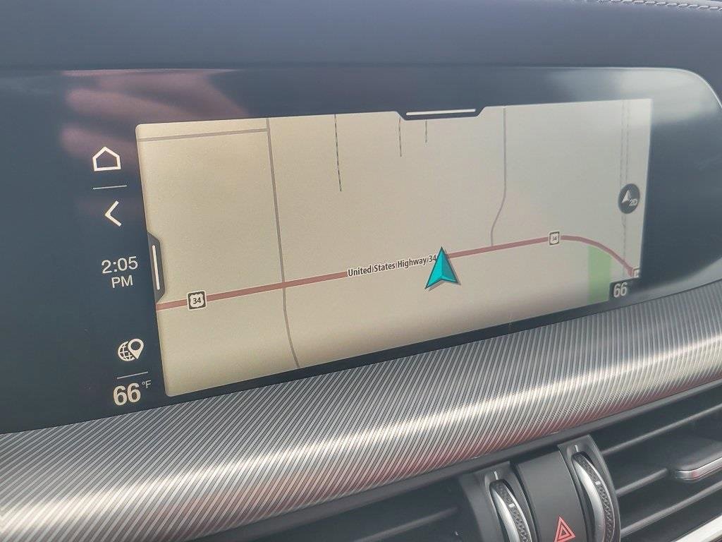 Used 2024 Alfa Romeo Stelvio Veloce image 14