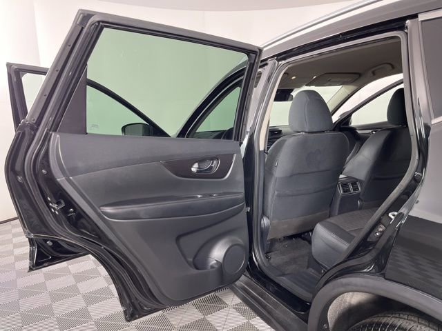 Used 2019 Nissan Rogue S w/ Special Edition Package image 40