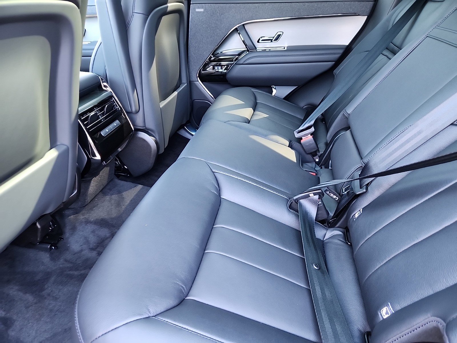 Certified 2025 Land Rover Range Rover Sport image 5