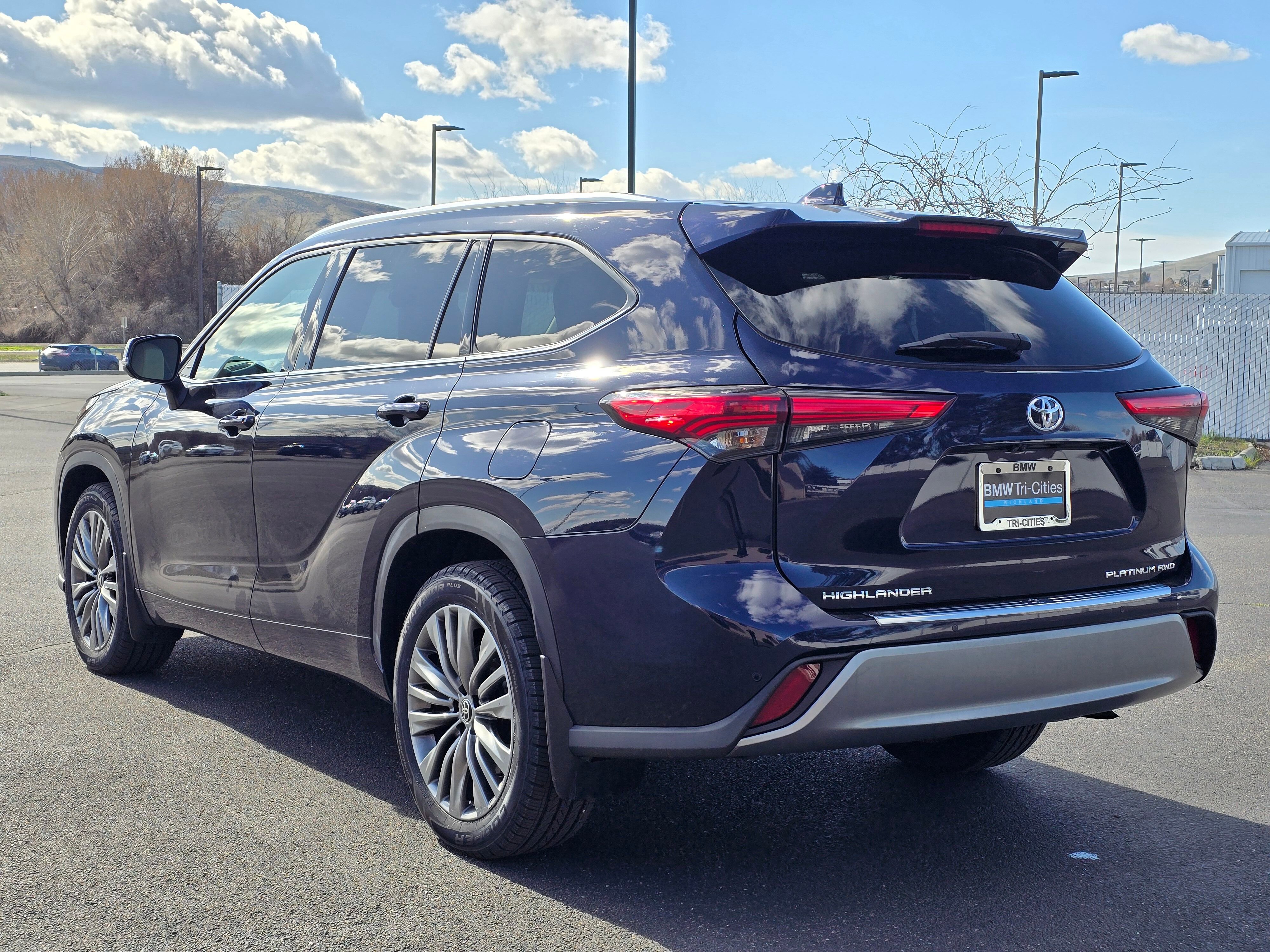 Used 2020 Toyota Highlander Platinum image 35