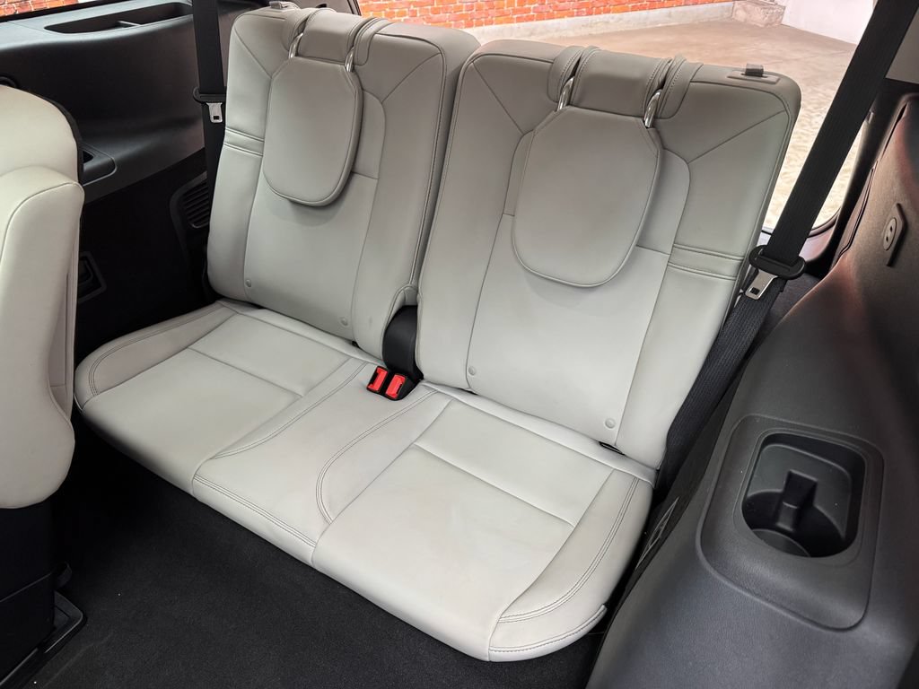 Used 2025 Lincoln Aviator AWD image 26