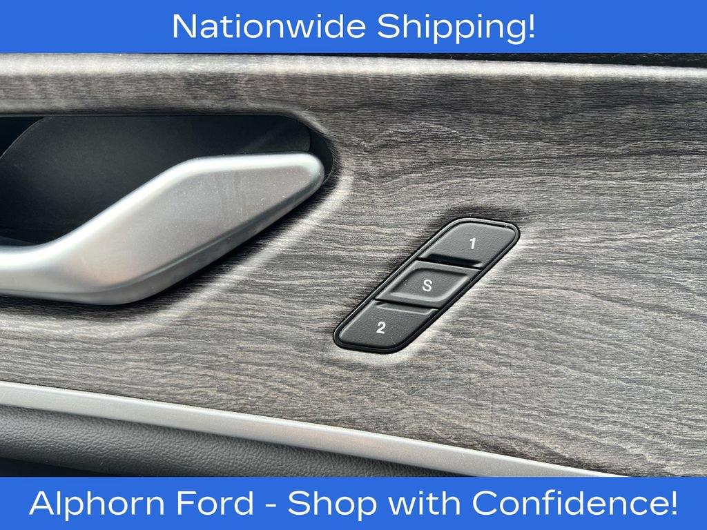 Used 2023 Jeep Grand Cherokee Limited AWD/4WD image 11