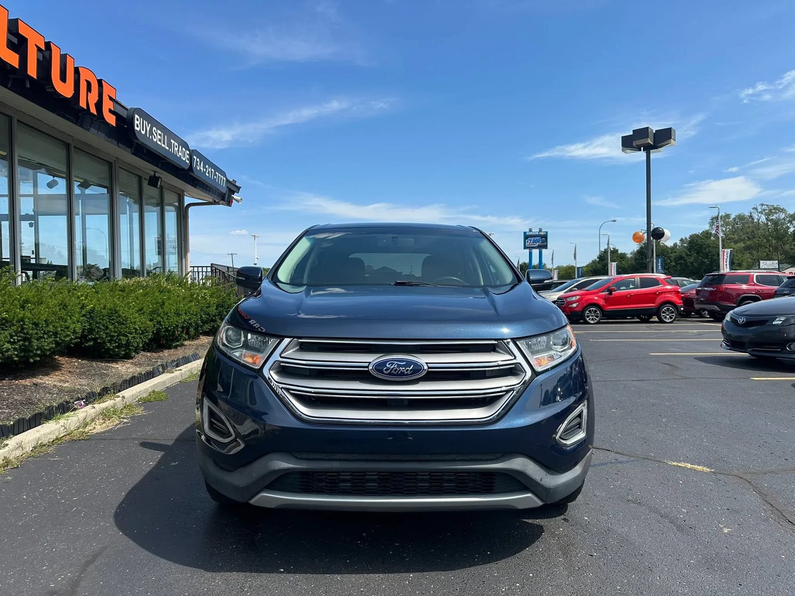 Used 2017 Ford Edge SEL w/ Equipment Group 201A AWD/4WD image 2