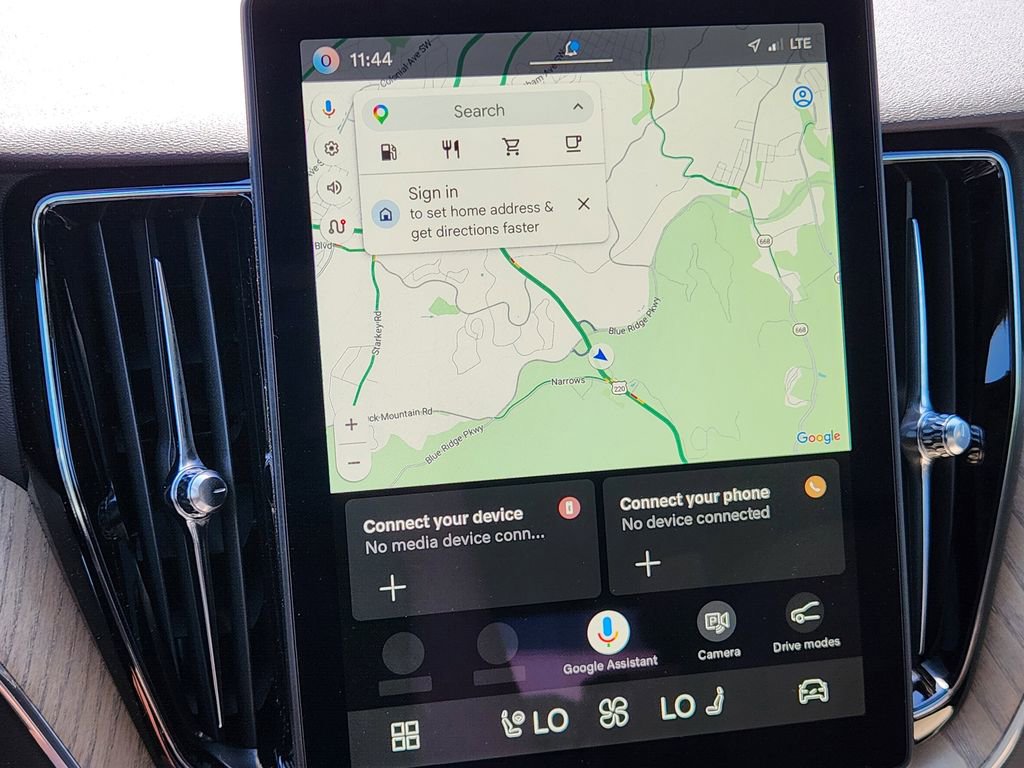 New 2026 Volvo XC60 B5 Plus w/ Protection Package Premier AWD/4WD image 20