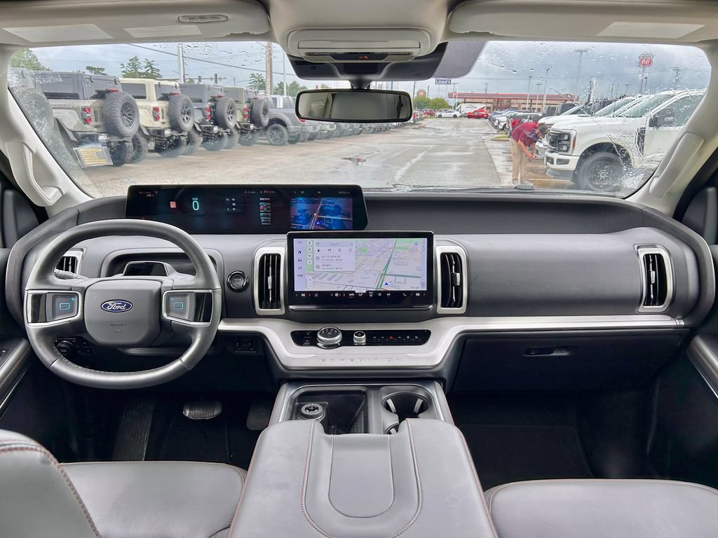 Used 2025 Ford Expedition Active AWD/4WD image 40