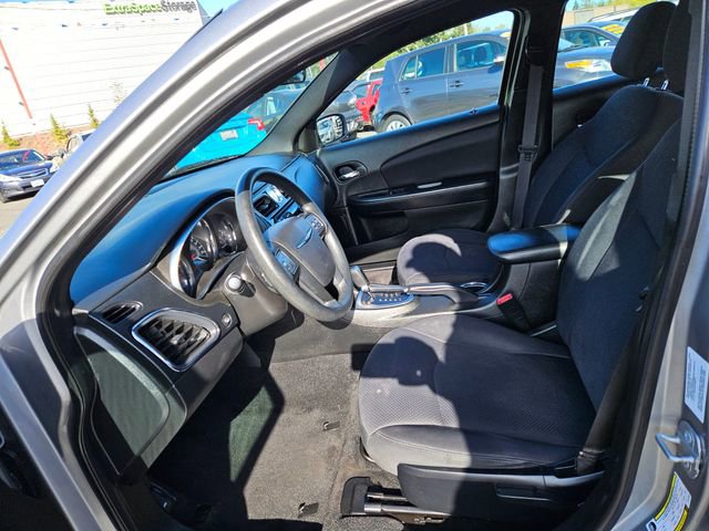 Used 2014 Chrysler 200 LX image 11