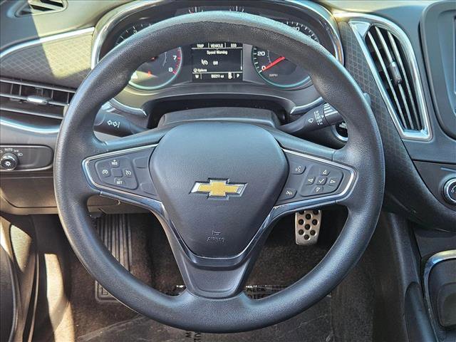 Certified 2017 Chevrolet Malibu LT FWD image 14