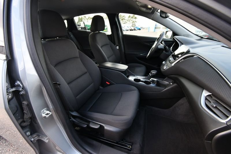 Used 2025 Chevrolet Malibu LT FWD image 19