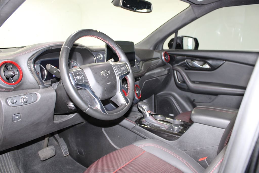 Used 2023 Chevrolet Blazer RS w/ Enhanced Convenience Package FWD image 17