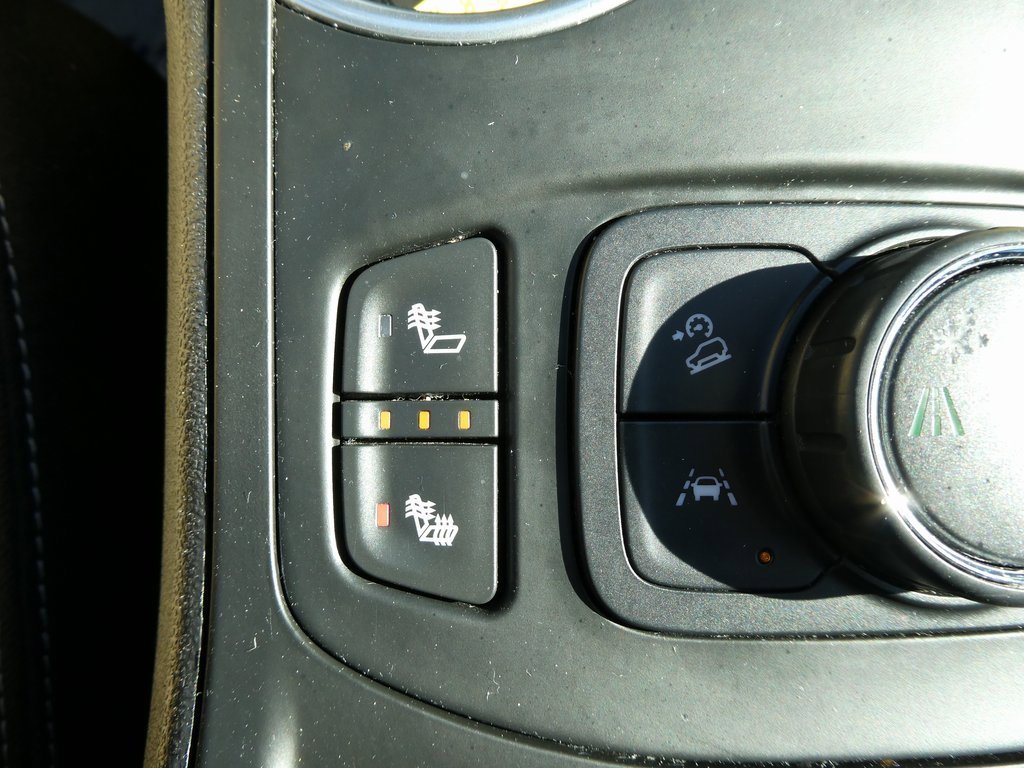 Certified 2022 GMC Terrain SLE w/ Driver Convenience Package image 25