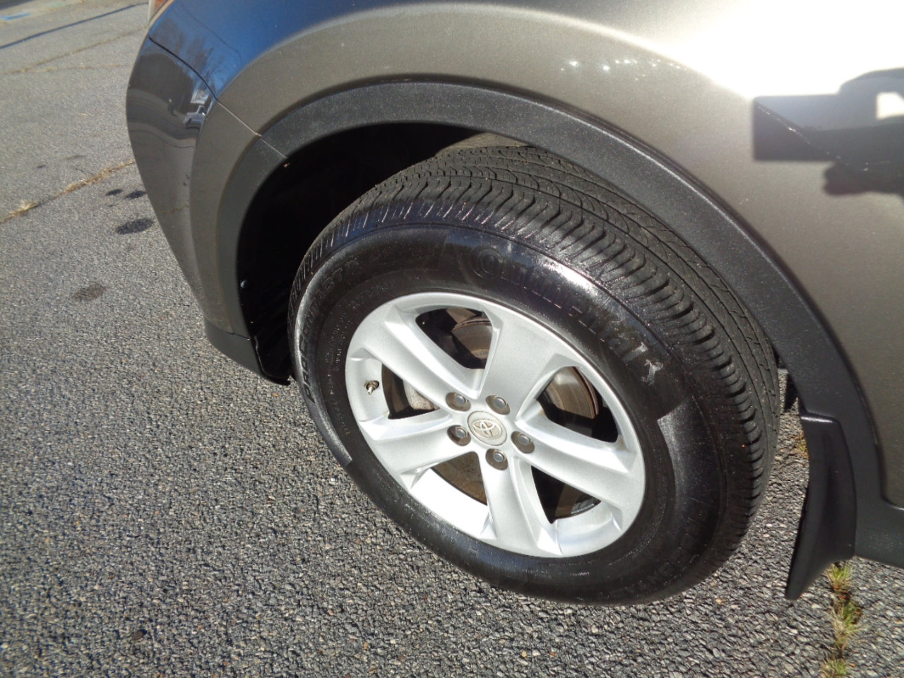 Used 2013 Toyota RAV4 XLE image 30