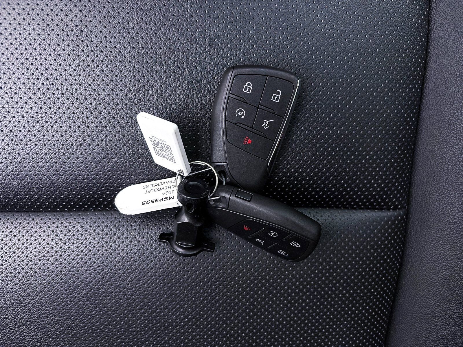 Used 2024 Chevrolet Traverse RS w/ LPO, Floor Liner Package AWD/4WD image 28