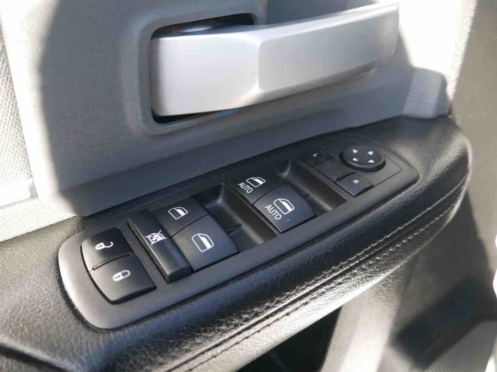 Certified 2022 RAM 2500 Big Horn image 32